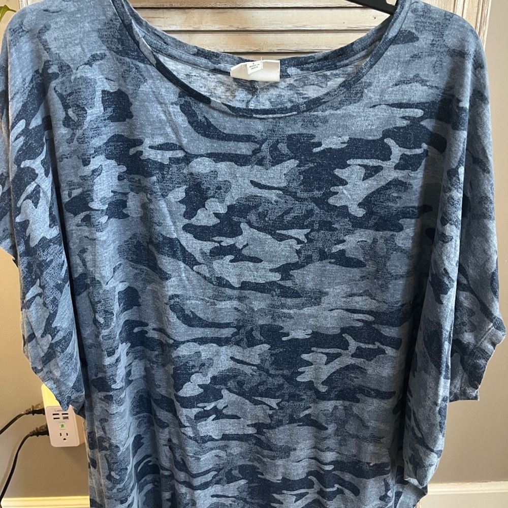 Wonderly Blue Boxy Relaxed 3/4 Sleeve T-Shirt